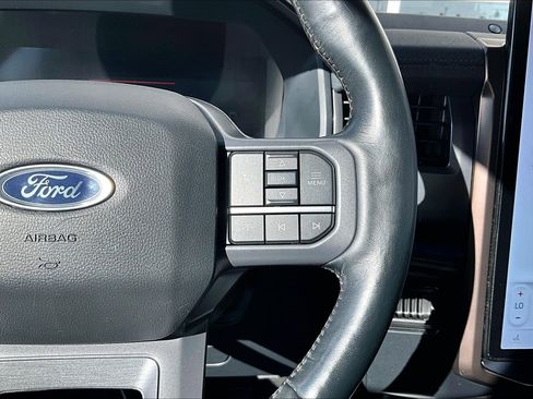 Used 2023 Ford F150 Lightning Lariat image 19