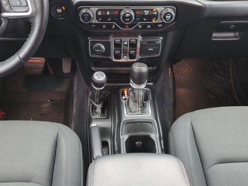 Used 2021 Jeep Wrangler Unlimited Sahara image 19