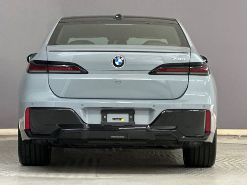 New 2026 BMW 740i w/ Premium Package image 9