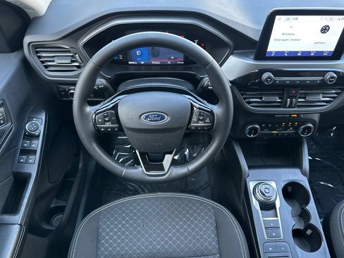 Used 2024 Ford Escape Active AWD/4WD image 16