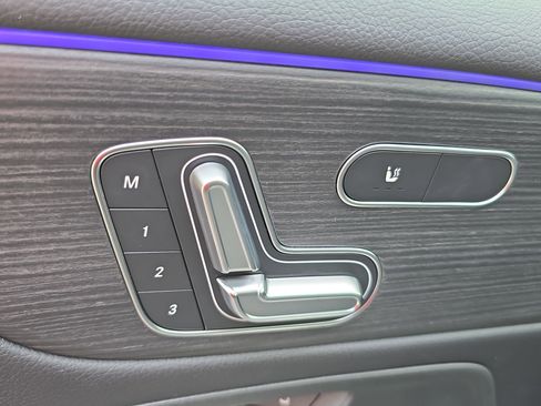 Certified 2026 Mercedes-Benz GLB 250 4MATIC image 28