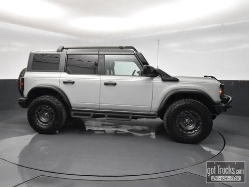 Used 2024 Ford Bronco Everglades AWD/4WD image 50