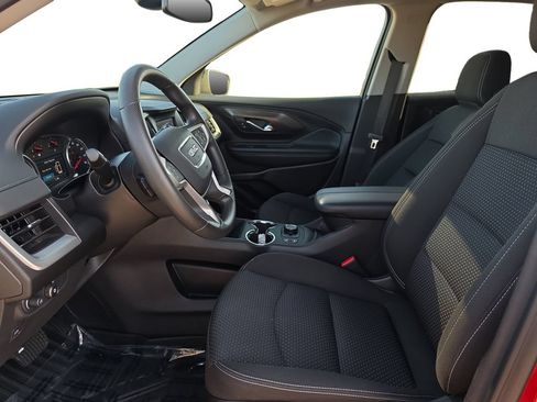 Used 2024 GMC Terrain SLE w/ Driver Convenience Package FWD image 11