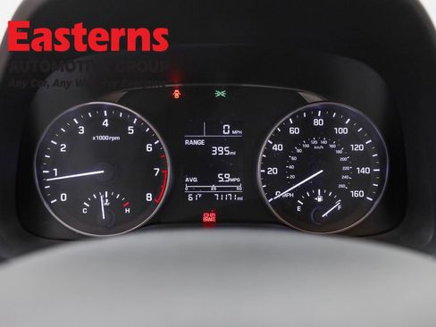 Used 2017 Hyundai Elantra SE w/ Cargo Package image 15