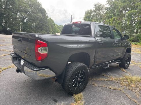 Used 2018 Toyota Tundra SR5 w/ SR5 Upgrade Package AWD/4WD image 7