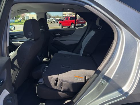 Used 2024 Chevrolet Equinox LT image 30