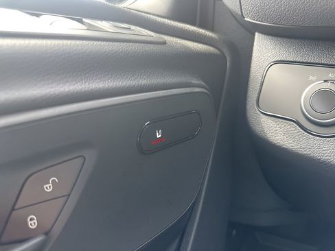 Used 2025 Mercedes-Benz Sprinter 2500 image 20