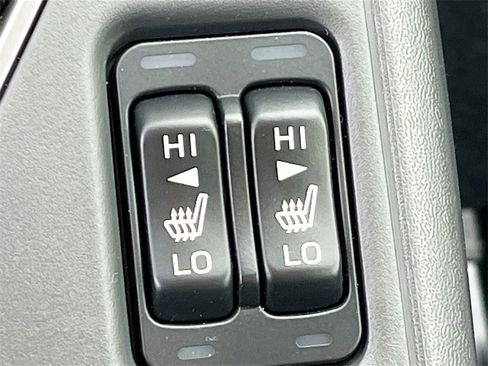 Used 2025 Subaru Crosstrek 2.0i Premium image 19