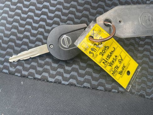 Used 2015 Nissan Versa Note SV FWD image 29