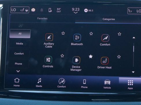 Used 2023 Chrysler Pacifica Touring-L FWD image 24