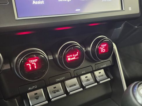 Used 2025 Toyota GR86 Premium w/ ALL Weather Mat Package (TMS) image 29