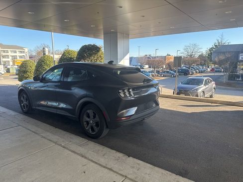 Used 2021 Ford Mustang Mach-E Select image 7