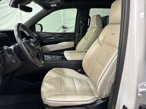 Used 2021 Cadillac Escalade Sport w/ LPO, ONYX Package AWD/4WD image 20