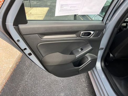 Used 2023 Honda Civic Sport image 22