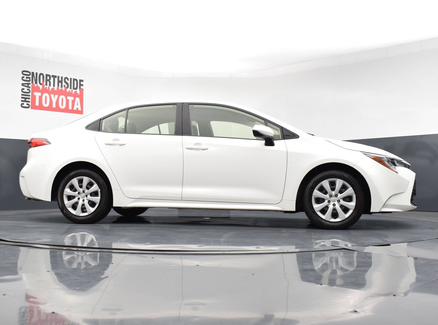 Used 2024 Toyota Corolla LE FWD image 27