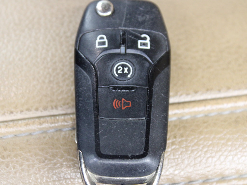 Used 2022 Ford F350 Lariat w/ Lariat Value Package AWD/4WD image 64