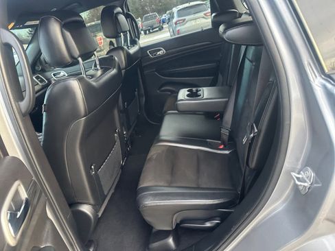 Used 2021 Jeep Grand Cherokee Laredo X image 16