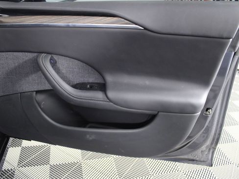 Used 2021 Tesla Model S Plaid image 42