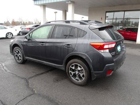 Used 2018 Subaru Crosstrek 2.0i Premium w/ Eyesight System image 3