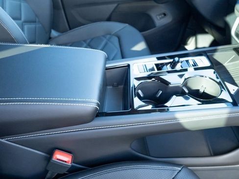 New 2026 Volkswagen Atlas SE image 43