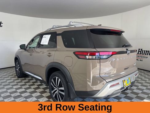 Used 2025 Nissan Pathfinder Platinum w/ Cargo Package AWD/4WD image 9