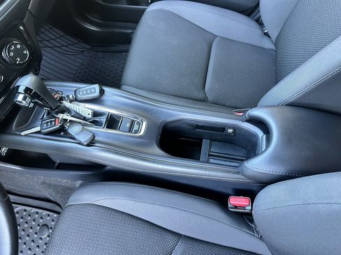 Used 2021 Honda HR-V Sport image 23