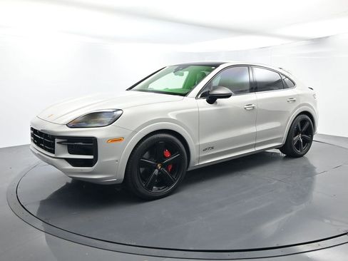 Certified 2026 Porsche Cayenne GTS AWD/4WD image 1