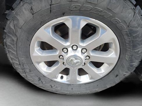 Used 2019 RAM 2500 Laramie image 9