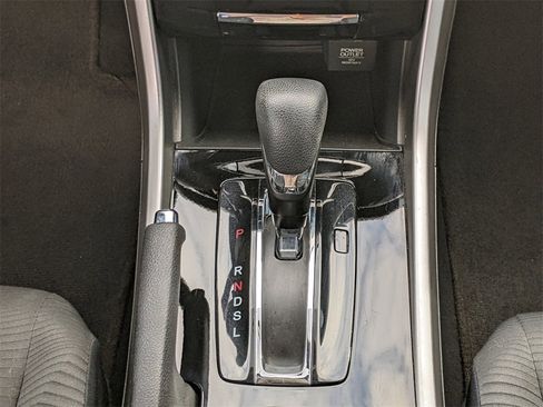 Used 2017 Honda Accord LX image 14
