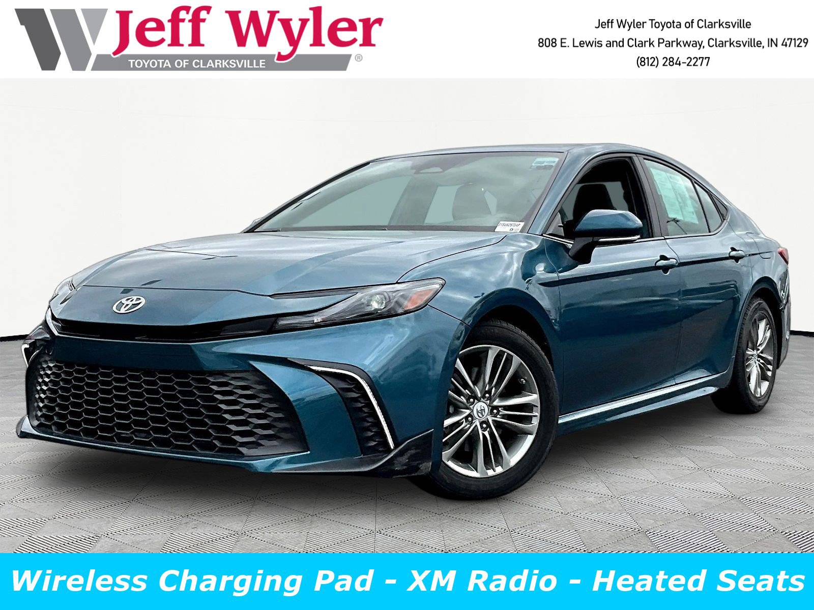 Used 2025 Toyota Camry SE w/ Multimedia Upgrade Package FWD image 1
