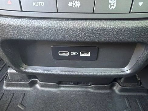 Used 2023 Honda Pilot Touring image 24