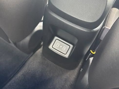 Used 2025 Hyundai Elantra Sport FWD image 14