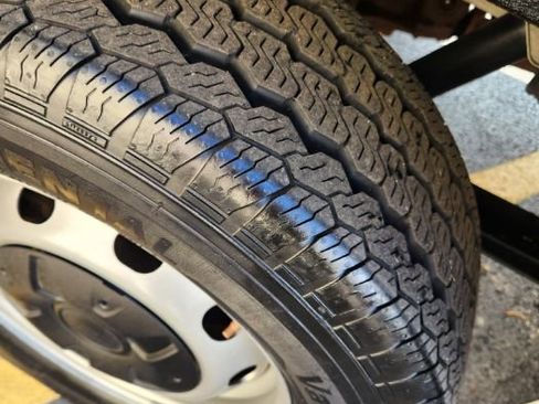 Used 2018 Ford Transit 250 130 Low Roof image 33