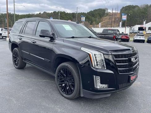 Used 2020 Cadillac Escalade Platinum image 6