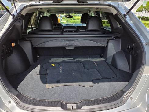 Used 2015 Toyota Venza XLE FWD image 17