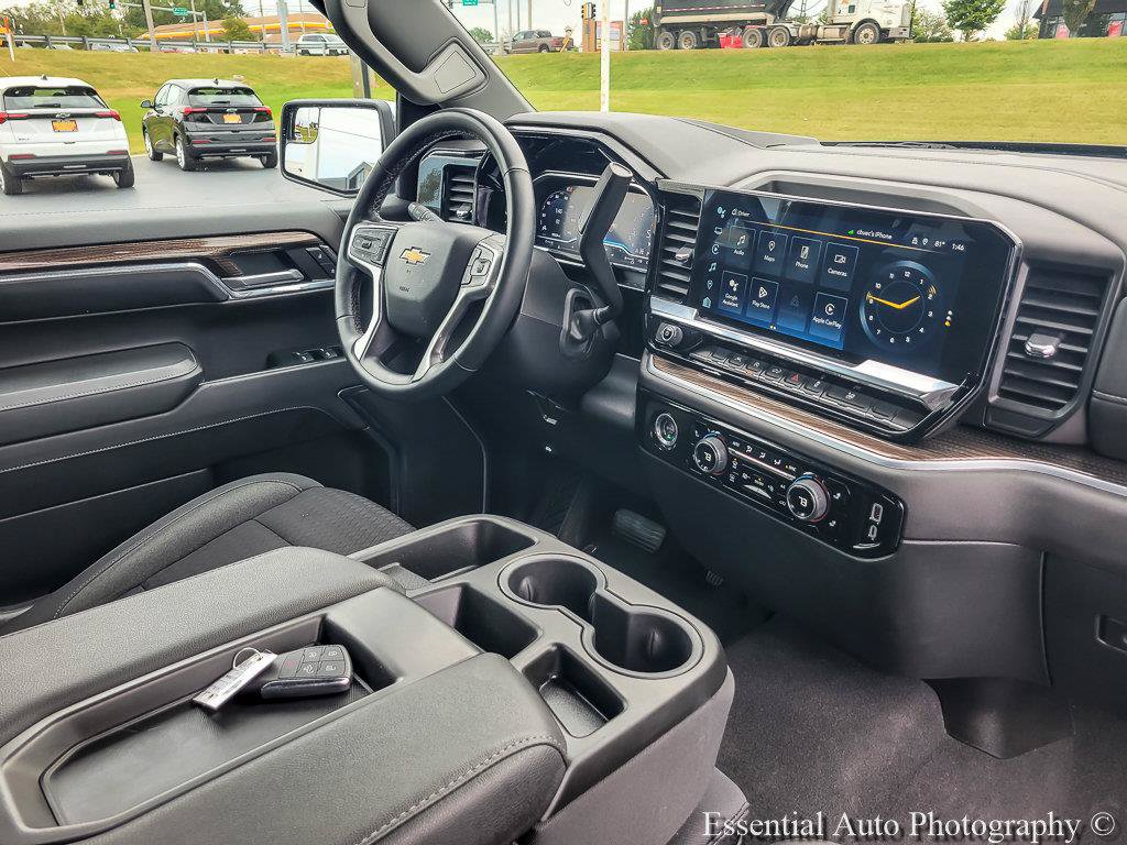 Certified 2024 Chevrolet Silverado 1500 LT AWD/4WD image 24