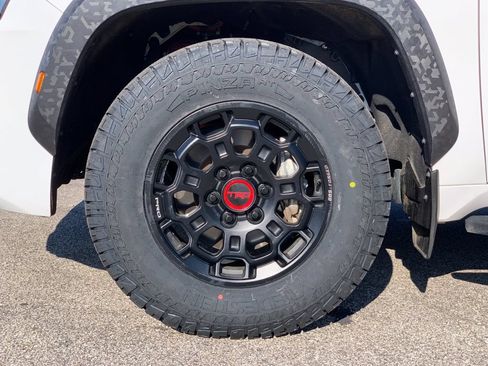 Used 2024 Toyota Sequoia TRD Pro AWD/4WD image 33