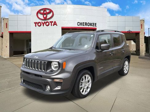 Used 2021 Jeep Renegade Latitude FWD image 1