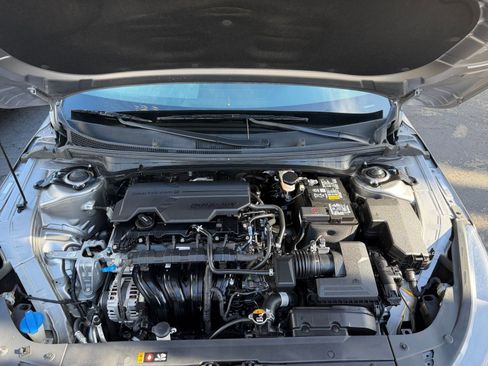 Used 2025 Kia K4 LXS image 31