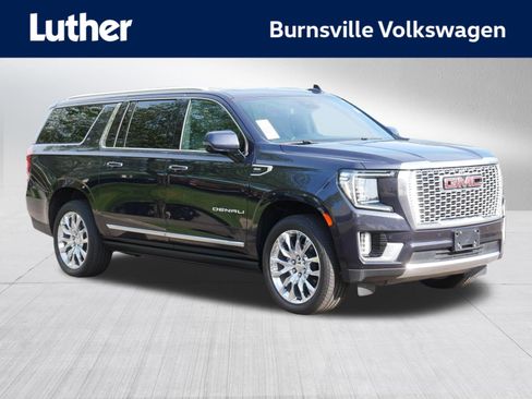Used 2024 GMC Yukon XL Denali AWD/4WD image 1