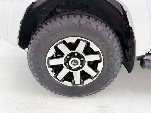 Used 2019 Toyota 4Runner TRD Off-Road AWD/4WD image 7
