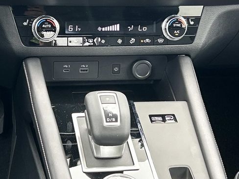 New 2026 Nissan Rogue SL AWD/4WD image 26