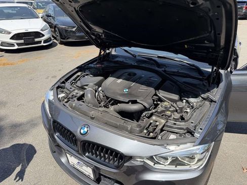 Used 2018 BMW 340i xDrive Sedan AWD/4WD image 30