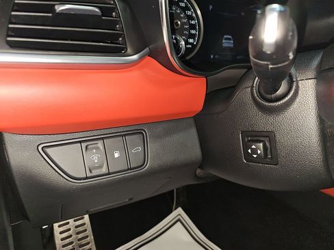 Used 2023 Genesis G70 2.0T w/ Sport Prestige Package image 31