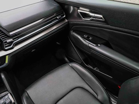 Certified 2023 Kia Sportage EX AWD/4WD image 17
