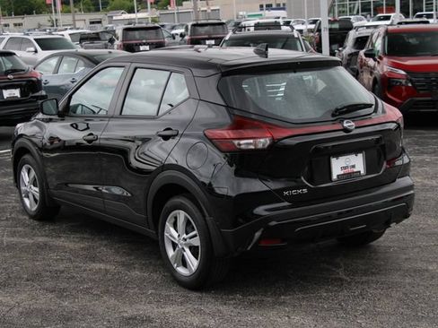 Certified 2025 Nissan Kicks Play S FWD image 3