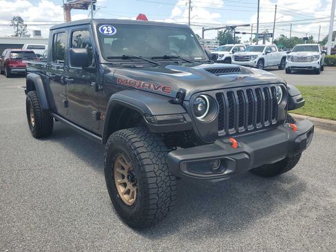 Used 2023 Jeep Gladiator Mojave w/ Trailer Tow Package AWD/4WD image 9