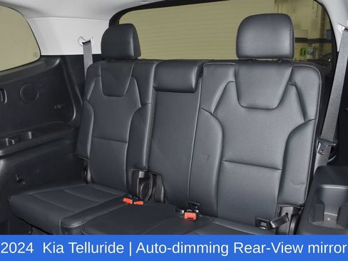 Used 2024 Kia Telluride AWD image 32