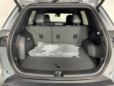 New 2026 Chevrolet Equinox LT w/ Convenience Package II image 14