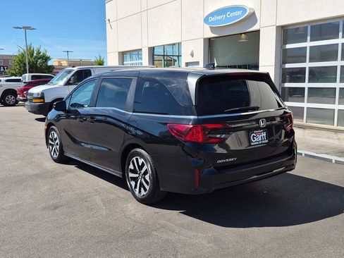 Used 2025 Honda Odyssey EX-L image 9